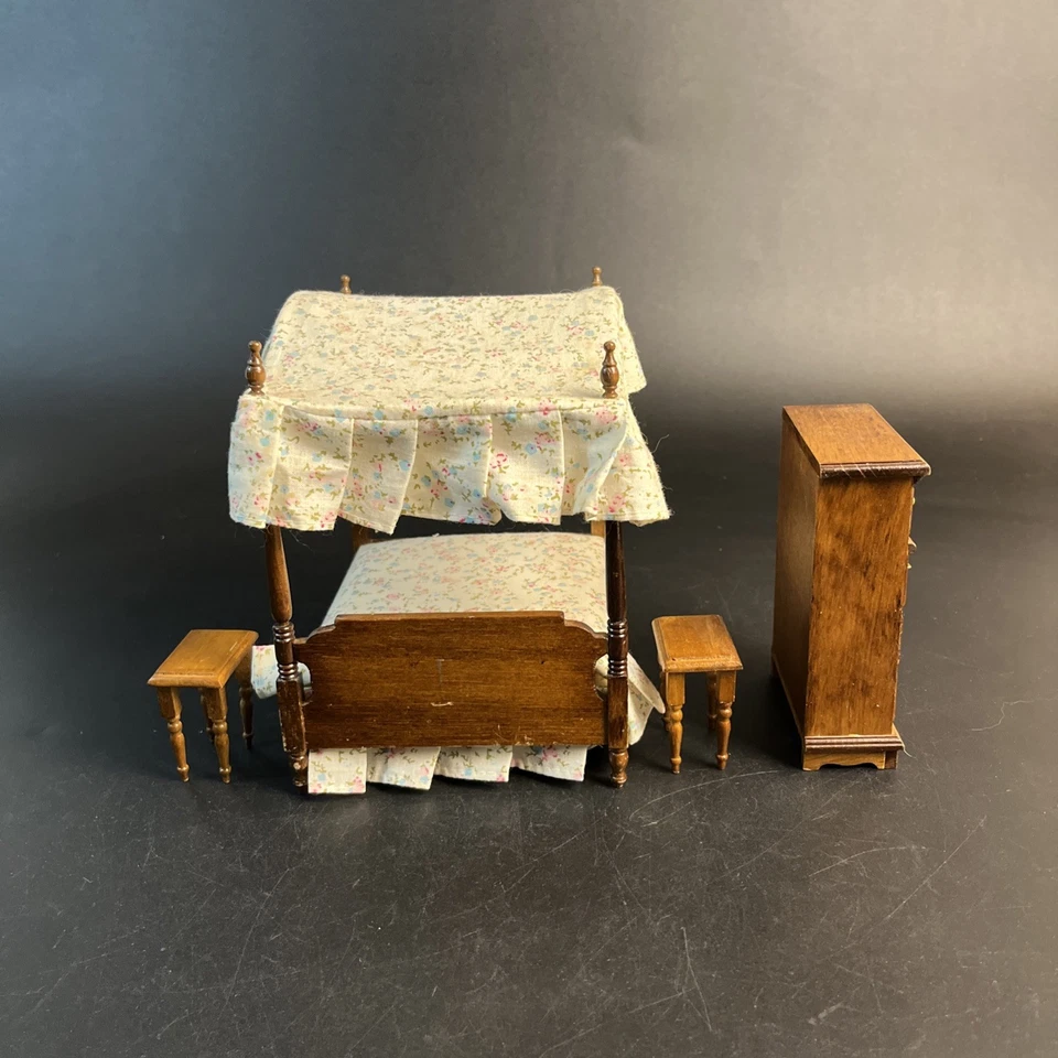 Juego de tocador de mesita de noche floral con dosel de madera para casa de muñecas granja Foto 2 de 4