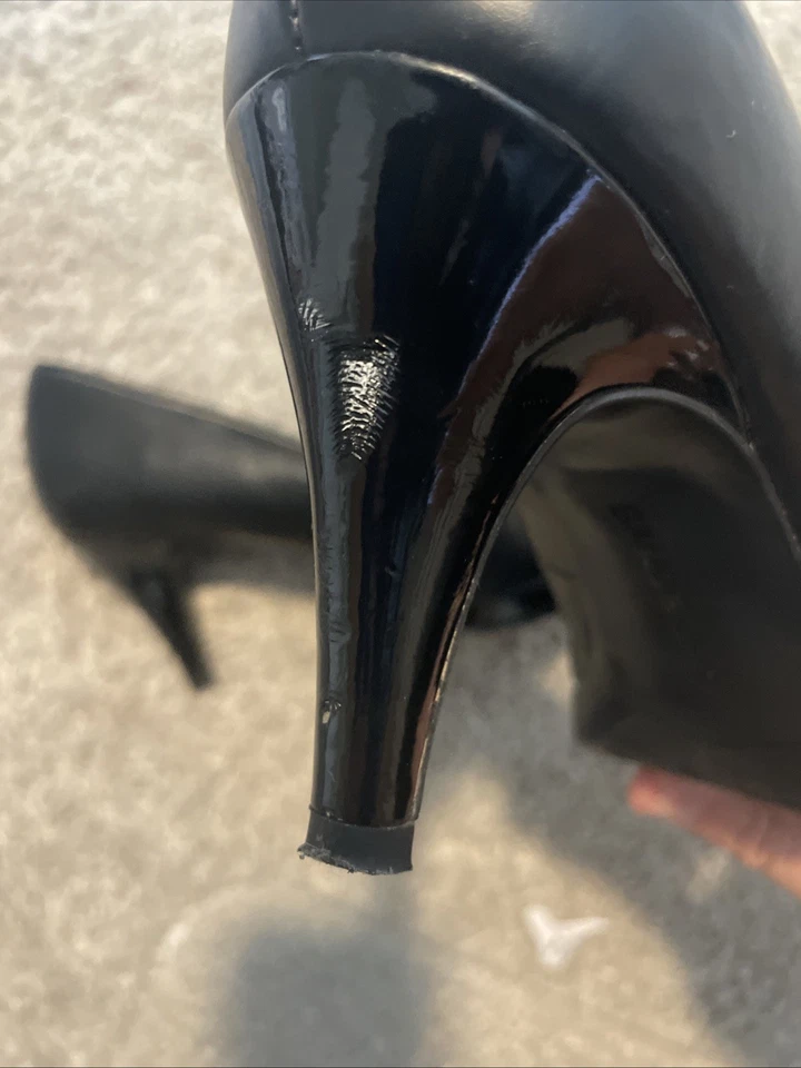 "Bombas de salón de carrera Bandolino MyOne para mujer talla 7,5 M charol negro 2""" Foto 4 de 4