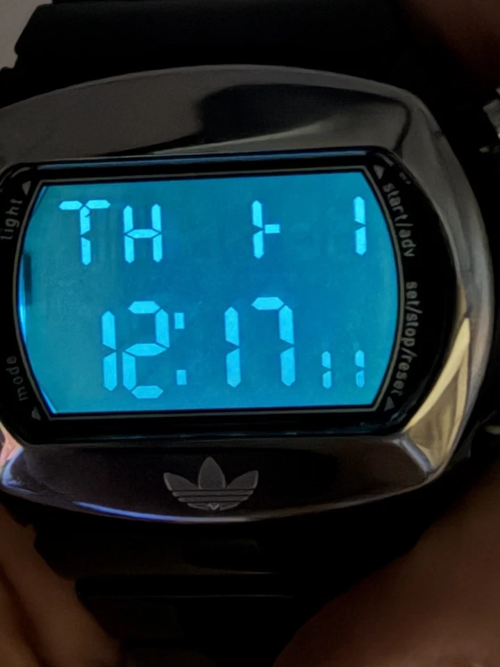 Adidas ADH1570 Nueva Batería Hombre Reloj Digital 44MM 8.5" Banda Goma Negra Foto 2 de 4