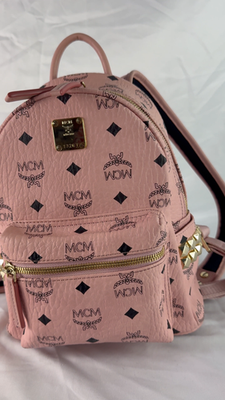 MCM スモールサイズ バッグ（ピンク） MCM Munchen Pink Canvas Leather Visetos Monogram Studded Backpack