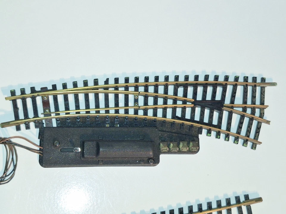 Fleischmann #1723, 1724 Electric LH & RH Points x 2. Good Used cond. HO scale. - Image 4 of 4