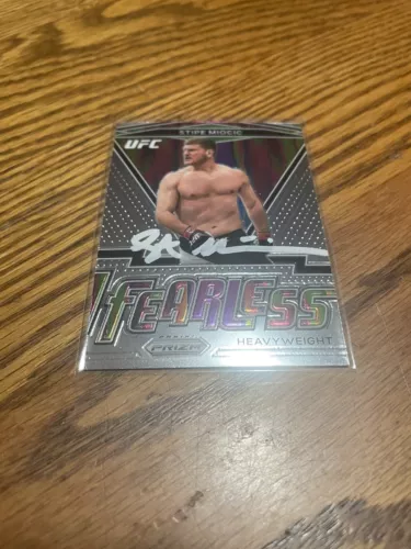 Stipe Miocic 2021 Panini Prizm UFC Fearless Autographed Card