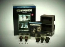 THE WALKING DEAD SEASON 3 BLU RAY 5 DISC SET IN ZOMBIE HEAD FISH TANK..BRAND NEW