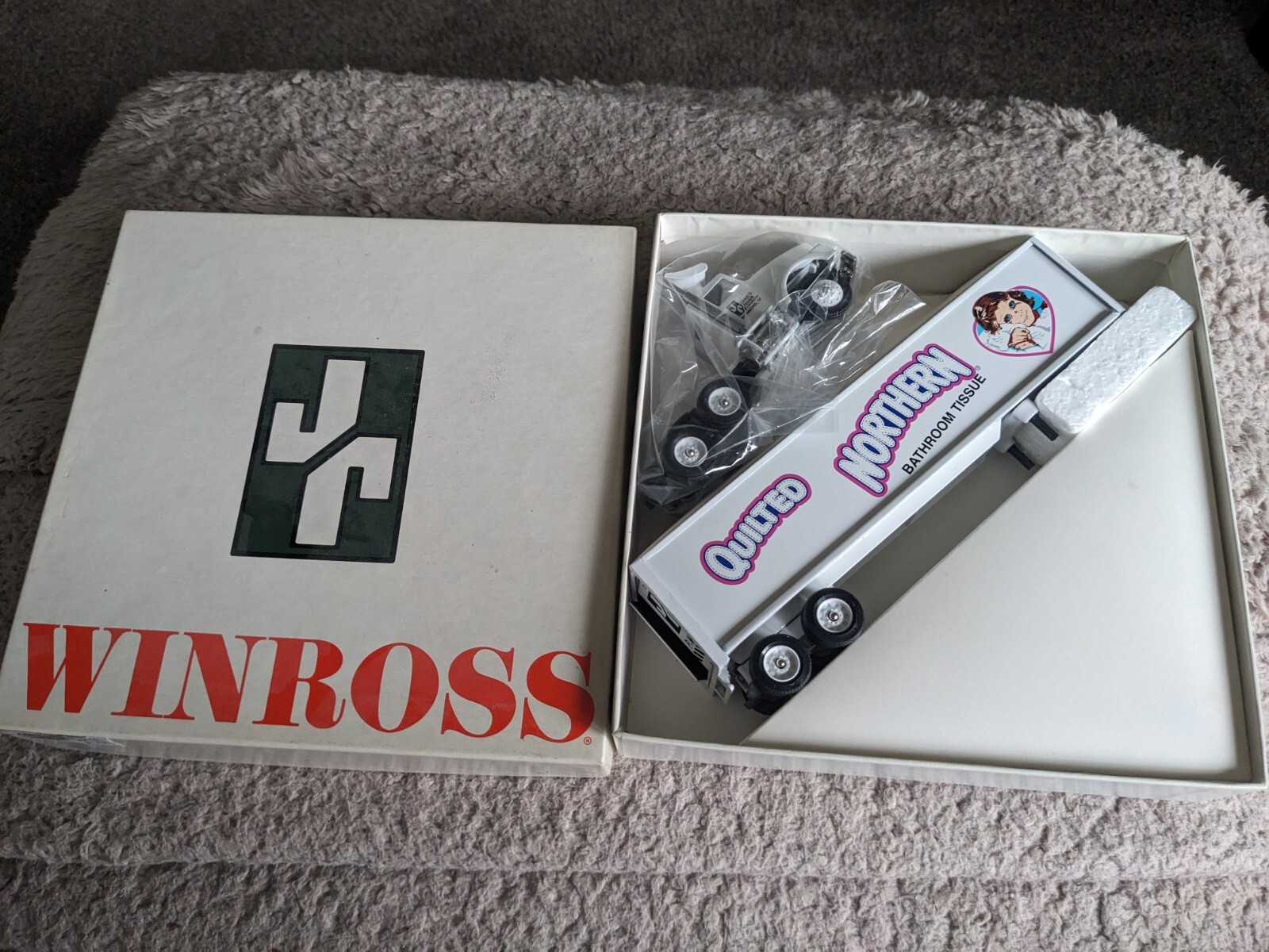 WinRoss 1/87 Scale Diecast Miniature Trucks Collection  