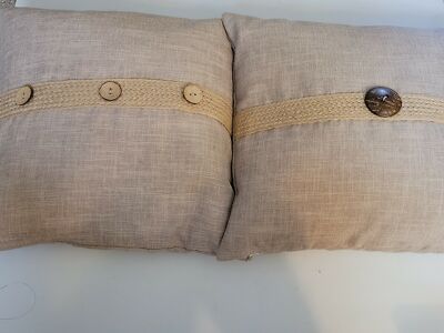 throw pillows with large buttons