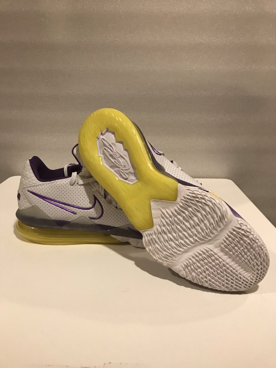 シューズ(男性用) Nike CD5007-102 Lebron XVII LOW Amazon | [ナイキ] レブロン XVII LOW CD5007-102 （ホワイト
