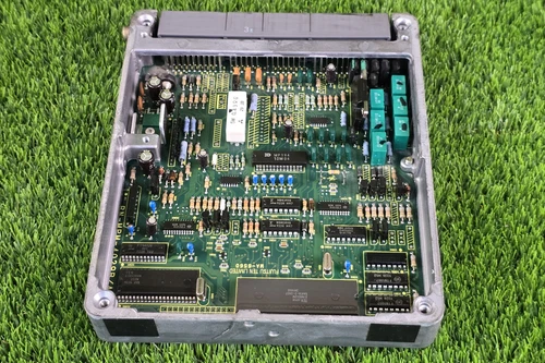 Toyota Land Cruiser FZJ80 Engine Computer 1FZ-FE A/T 89661-60190 Ecu Oem Used - Picture 4 of 13