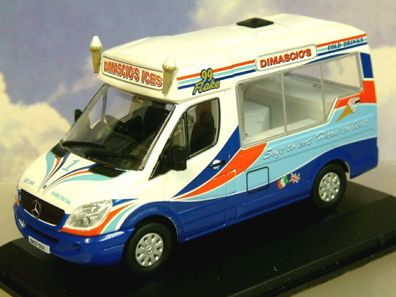 OXFORD DIECAST 1/43 MERCEDES WHITBY MONDIAL ICE CREAM VAN DIMASCIO'S ICES WM002