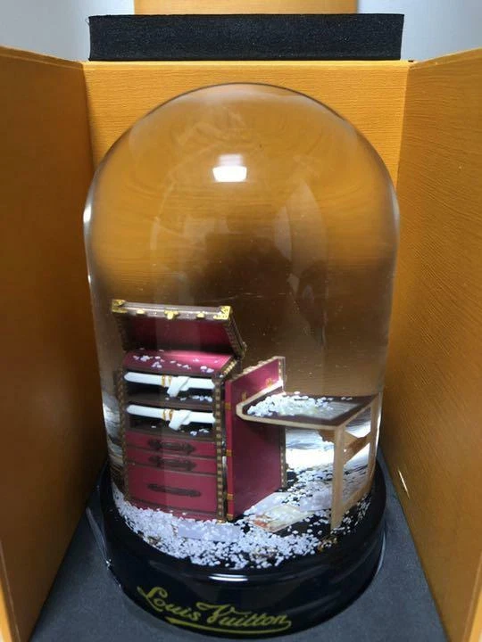 Louis Vuitton, Accents, Louis Vuitton Snow Globe