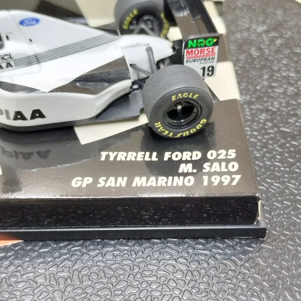 MINICHAMPS 1/43 Tyrrell 025 Ford 1997 Mika Salo #19 San Marino GP 1997 430970029 - Image 3 of 4