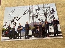 The Rookie handsigniertes full cast Autogramm