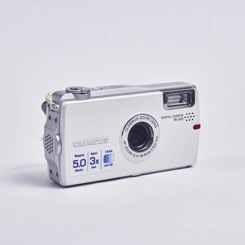 Olympus IR-300 Digital Camera 5.0MP 3x Zoom White + Battery & XD Card - Image 3 of 4