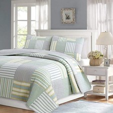 Twin Size Soft Reversible Patches 100 Cotton Quilt Set