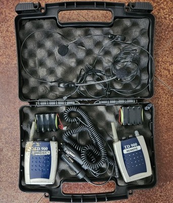 Eartec TD900 Full Duplex Wireless Communication Intercom System 2 W/case