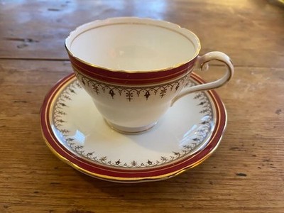Pristine Aynsley Durham rot 1646 gewellter Rand Teetasse & Untertasse