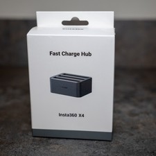 Hub de carga rápida Insta360 X4 y batería de repuesto Insta360 X4