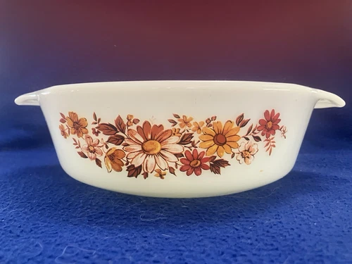 Vintage Anchor Hocking Autumn Daisies 1.5 Qt Casserole Dish, 1970s