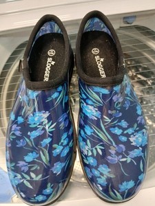 SLOGGERS WOMENS SIZE 11
