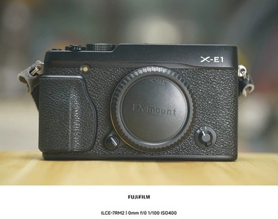 Fujifilm X-E1 16.3 MP Mirrorless Digital Camera Body -Used 95% New