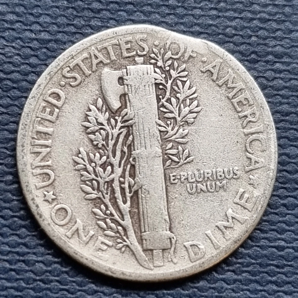 1942 Mercury Dime 10c - ERROR - Clipped Planchet - Circulated #94542 - Image 2 of 2