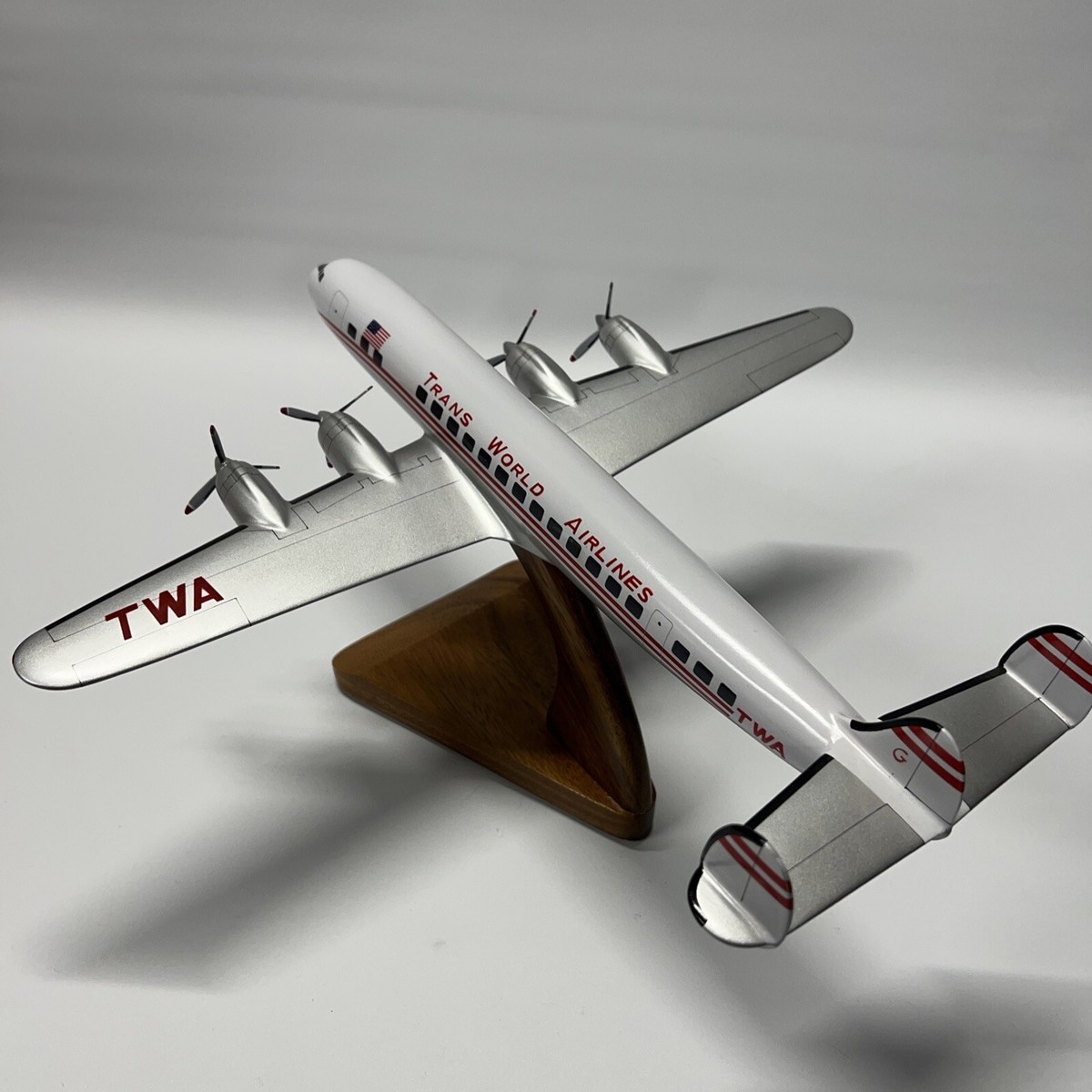 航空機・ヘリコプター 1/200 TWA L-1049G SUPER CONSTELLATION Amazon.com: Scalecraft L-1049G Lockheed Super Constellation