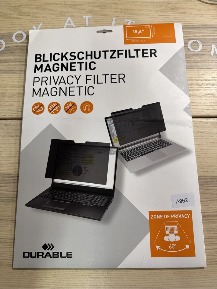 Durable Privacy Filter MacBook Pro 16" | Magnetic Attachment - Image 3 of 4