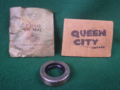 NOS Vauxhall Beford wheel/axle/oil seal 7132442 1950s 60s Austin-Morris?