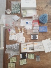 Fournitures de prothèses dentaires: pins, attachements, pivots, plots CoCr, etc.