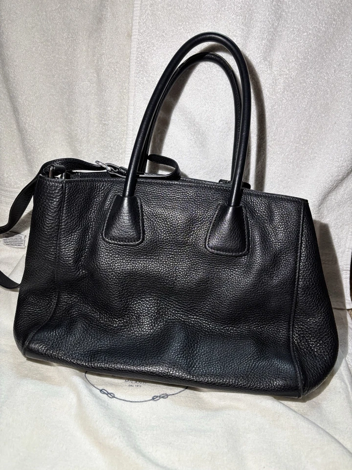Bolso de Mano PRADA Vitello Phenix Cuero Negro Foto 4 de 4