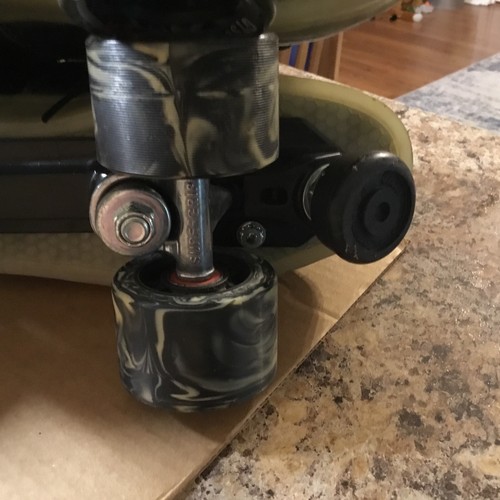 Pattini a rotelle Rock GT-50+ Quad neri US 8 Sure Grip Carrera ruote usati delicatamente - Foto 12 di 16