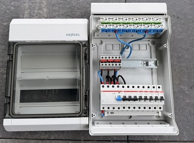 Hensel KV2524 Aufputz Unterverteilung verdrahtet bestückt ABB IP65 Wallbox
