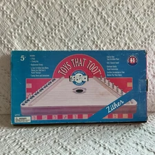 Toys That’s Toot Wooden Zither with Song Sheets by Small World Toys Lap Harp