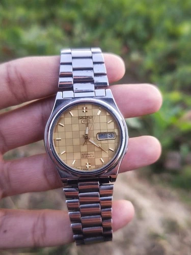 Seiko 5 Automatic 7009-3041 Day/Date Taxture Dial Vintage Men's Wrist Watch