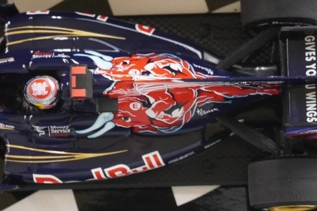 1:43 MINICHAMPS 410100116 Scuderia Toro Rosso STR5 Canadian GP 2010 #16 - Image 3 of 4