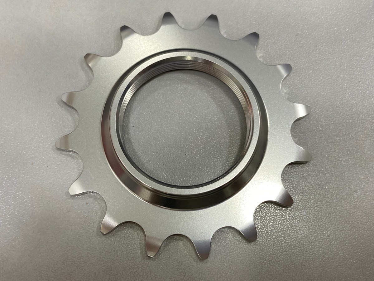 Sugino Super Gigas 1/2in x 1/8in BC1.37x24T Tread Sprocket (13T