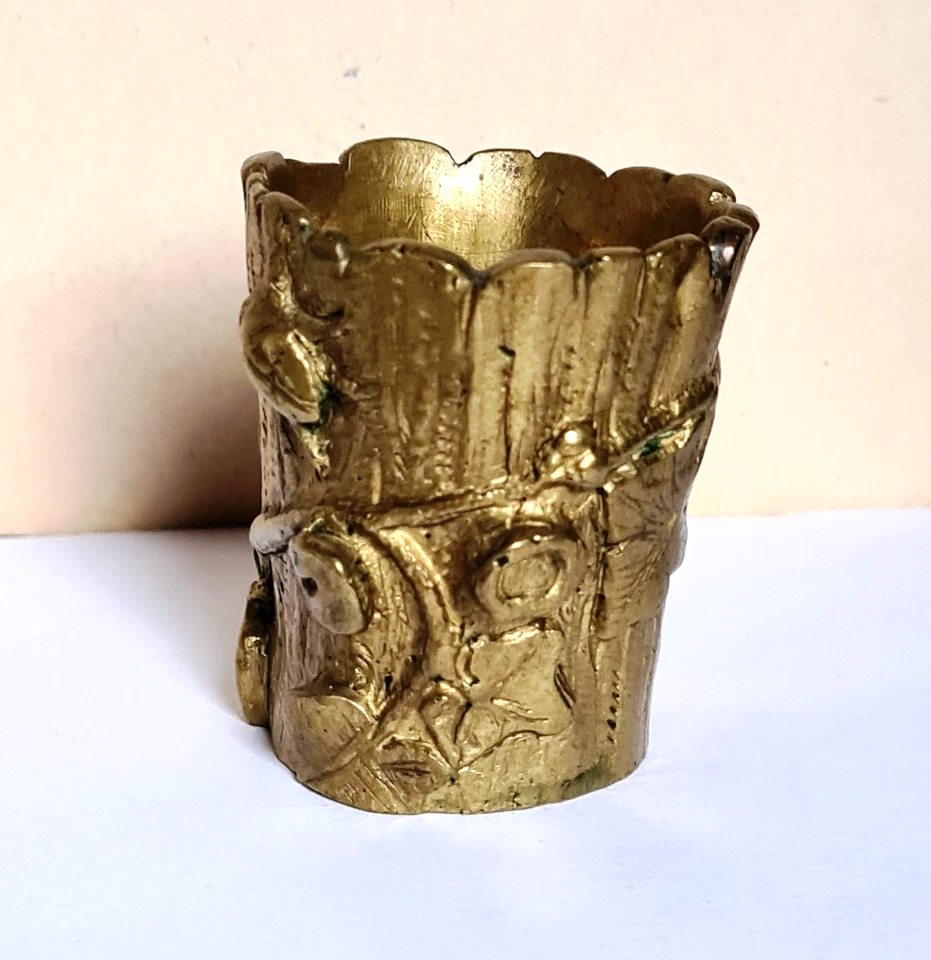Bronze Art Nouveau , Petit Vase à Décor de Fleur, insecte, feuillages vers 1880 - Photo 3/4
