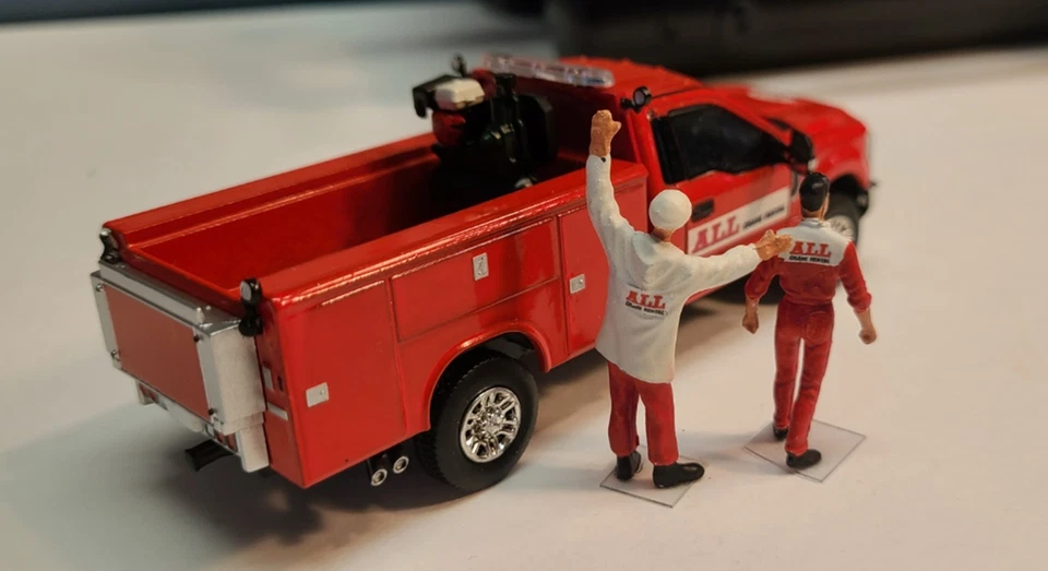 1/50 ALL Crane Ford F-350 Service Truck  2 Custom Figures - FREE SHIPPING !!! - Image 3 of 4