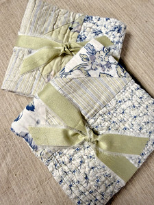 LOVELY Vintage Quilt Edge Fabric Roll 6x39"