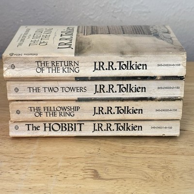 【貴重・レア】洋書・TOLKIEN・トールキン関連書籍・洋書・5冊セット・英語 J.R.R. Tolkien Lord of the Rings Paperback 4 Book Boxed Set 1974