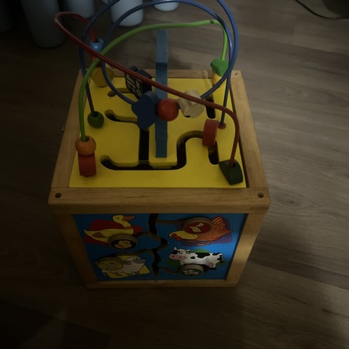 Toddlers Play Cube