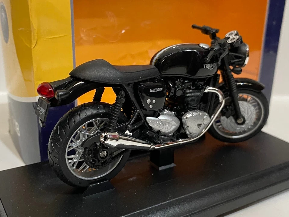 1:18 Triumph Thruxton 1200 Welly Legendary bikes Diecast Moto - Photo 2/4