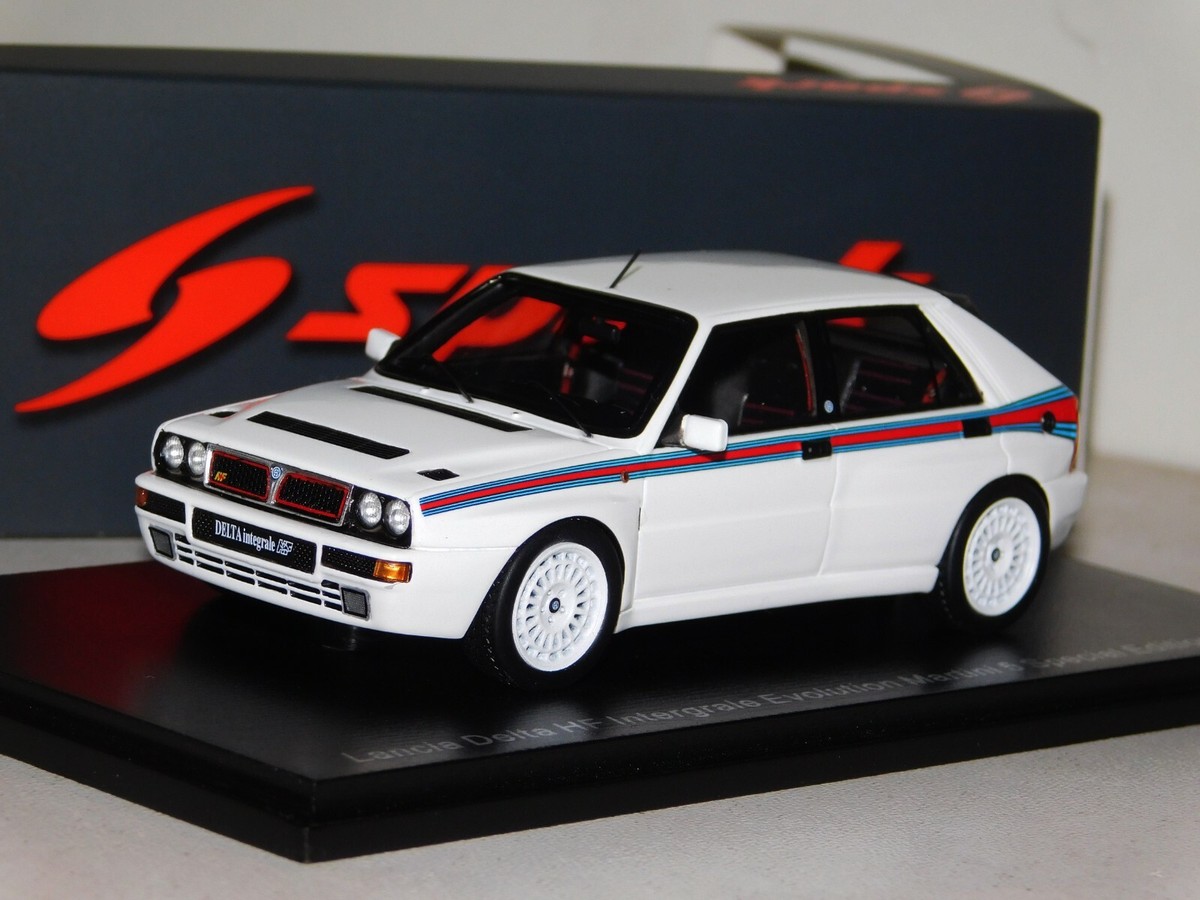LANCIA DELTA HF INTERGRALE EVOLUTION MARTINI 5 SPECIAL EDITION SPARK S8992  1&frasl;43