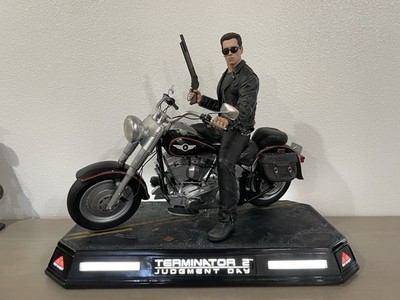 TOY2R ダークサイド キッズ ジャパンバージョン スティーブンリーデザイン Dark Side Collectibles Studio-T2, T800 On Motorcycle - Signature