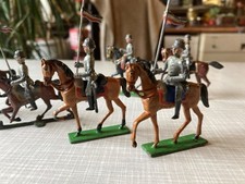 7 alte Zinnsoldaten zu Pferd - Kavallerie/Lanzenreiter - WK I - vollplastisch