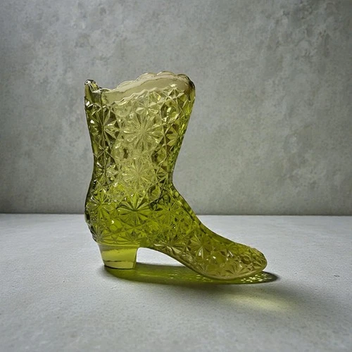 Vintage Fenton Olive Green Daisy And Button Glass Boot Toothpick Holder Colonial