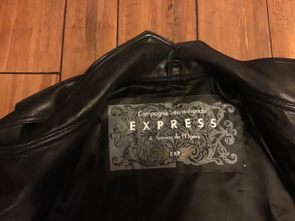 Chaqueta de motociclista Express vintage de cuero para mujer de los años 80 negra con tachuelas cremallera talla L Foto 4 de 4