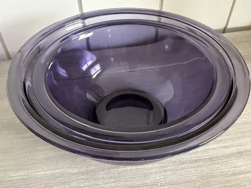Vintage RARE Pyrex Amethyst Purple Glass Nesting Mixing Bowls 322 & 323 SET OF 2