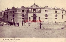 1908 SPAIN - ALMERIA: PLAZA DE TOROS - ninos en frente de estadio