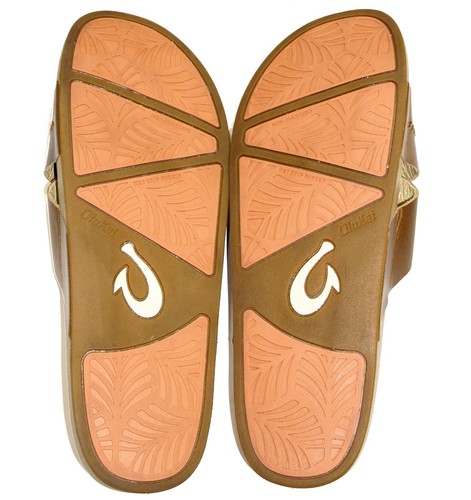 OLUKAI Kipi'a 'Olu-W 10/40 sandali slide in pelle marrone sahara incrociata - Foto 3 di 3