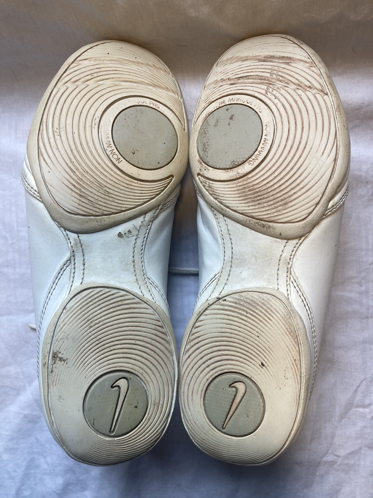 Nike Sideline 3 White Cheerleader Shoes Womens Size 8… Gem